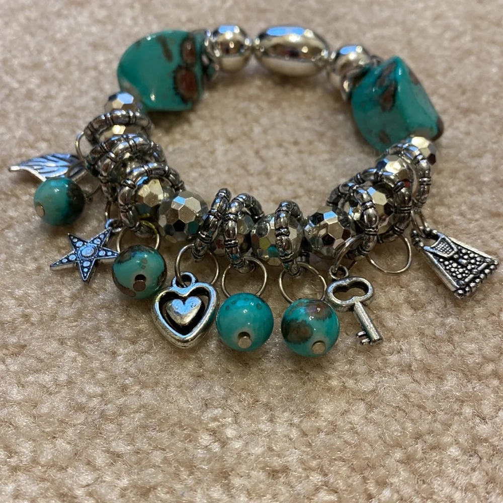 Turquoise and silver stretchy bracelet for women